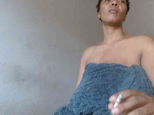 diamondboobs44dddx webcam