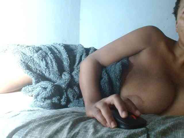 diamondboobs44dddx webcam