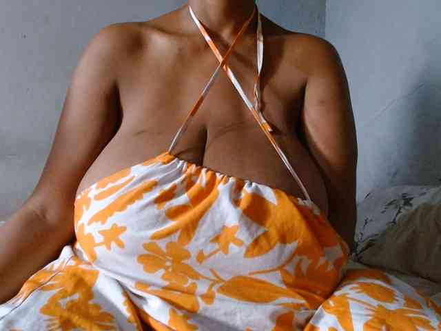 diamondboobs44dddx webcam