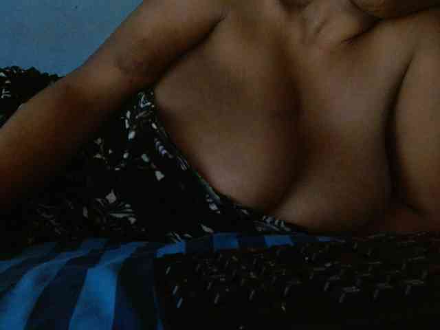 diamondboobs44dddx webcam