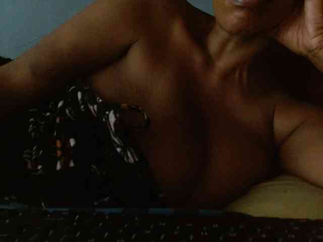 diamondboobs44dddx webcam