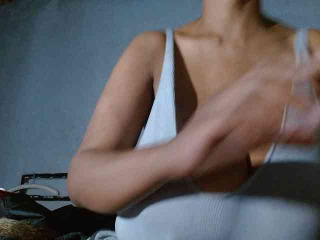 diamondboobs44dddx webcam