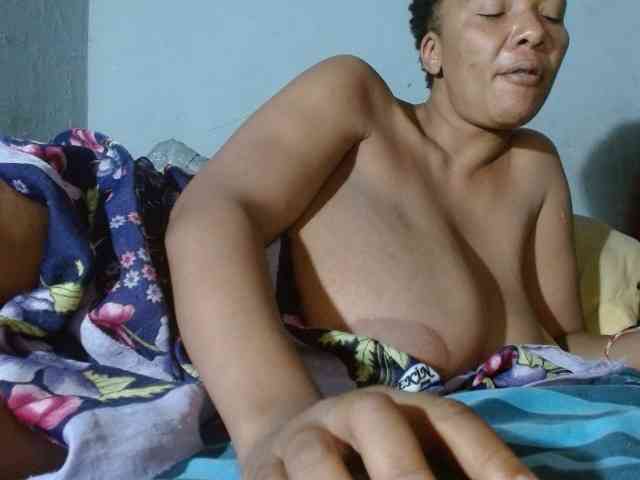 diamondboobs44dddx webcam