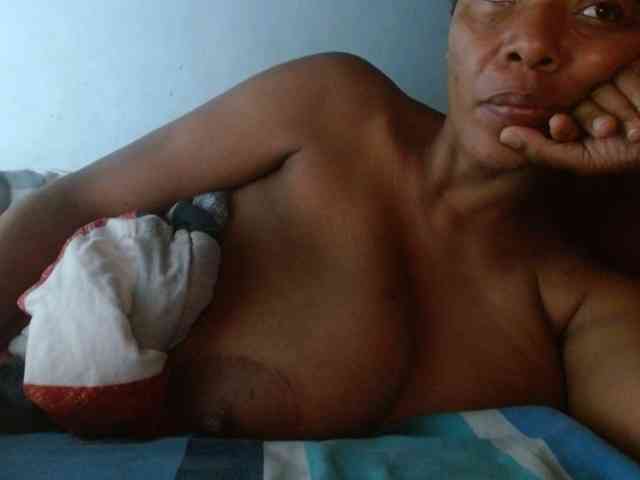 diamondboobs44dddx webcam