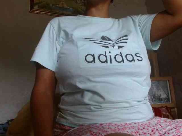 diamondboobs44dddx webcam