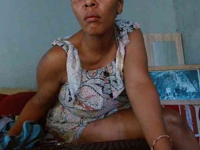 diamondboobs44dddx webcam