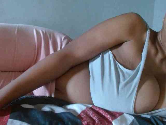 diamondboobs44dddx webcam