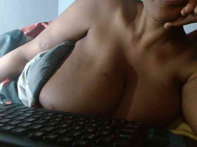 diamondboobs44dddx webcam