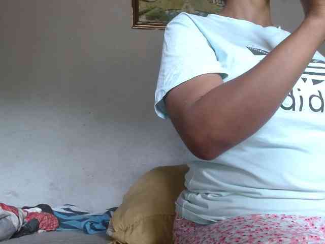 diamondboobs44dddx webcam