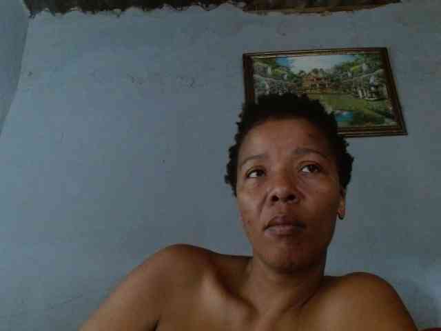 diamondboobs44dddx webcam