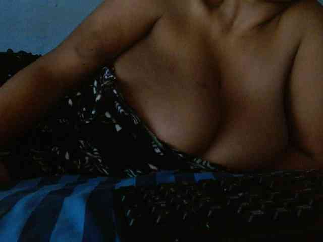 diamondboobs44dddx webcam