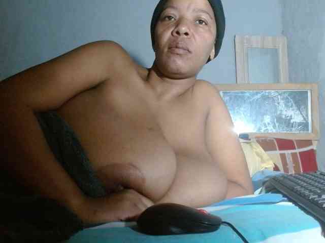 diamondboobs44dddx webcam