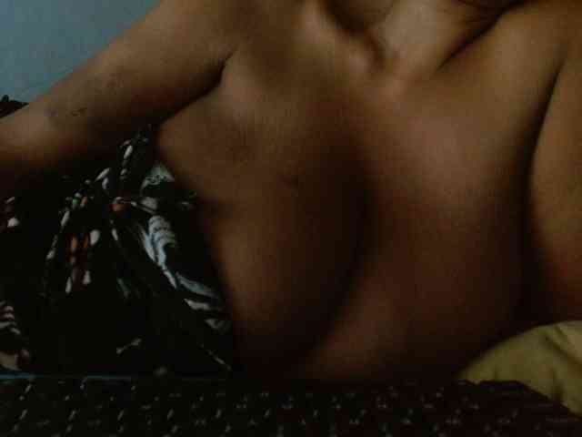 diamondboobs44dddx webcam