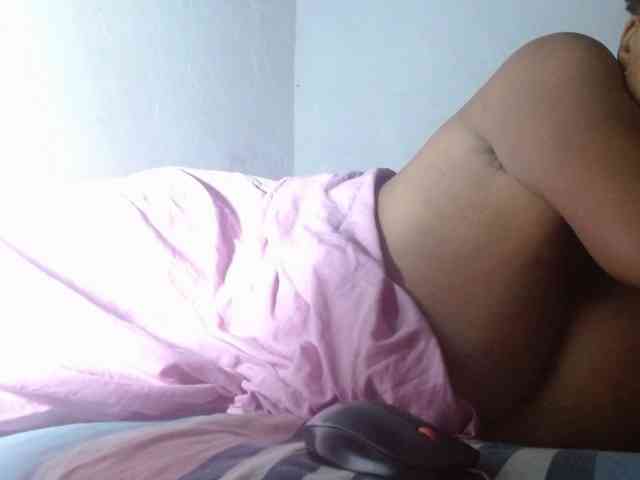 diamondboobs44dddx webcam