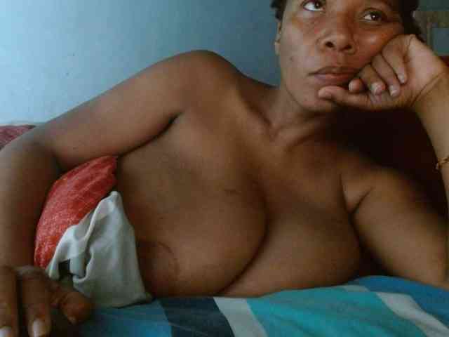 diamondboobs44dddx webcam