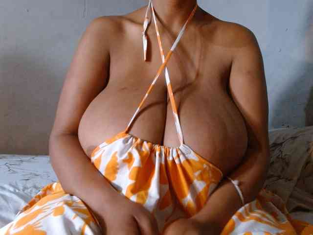 diamondboobs44dddx webcam