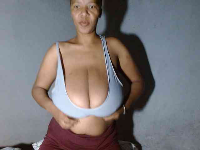 diamondboobs44dddx webcam