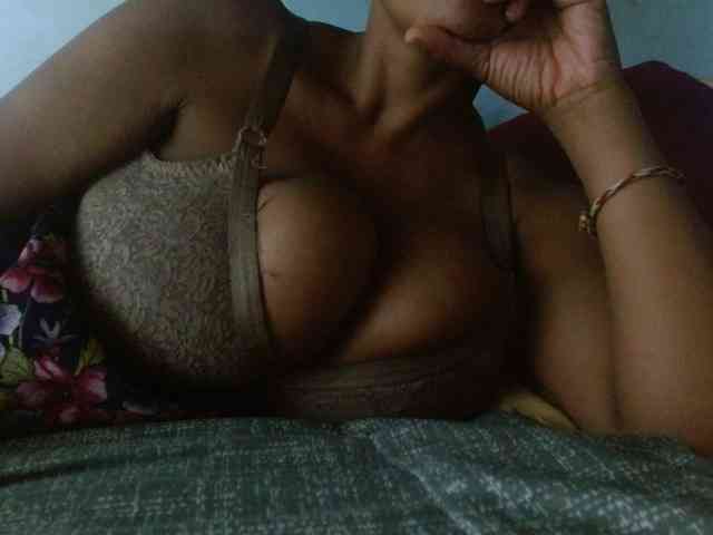 diamondboobs44dddx webcam