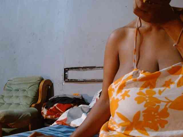 diamondboobs44dddx webcam
