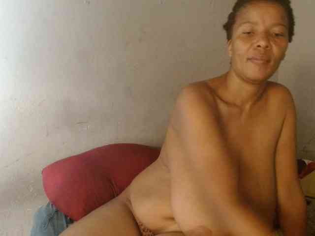 diamondboobs44dddx webcam