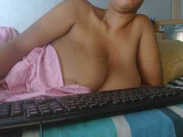 diamondboobs44dddx webcam