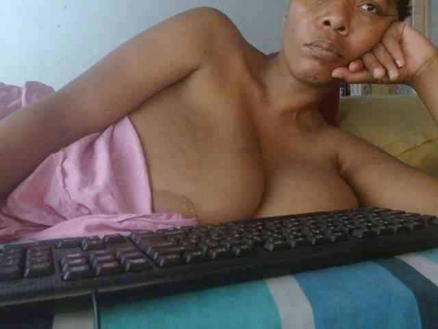 diamondboobs44dddx webcam