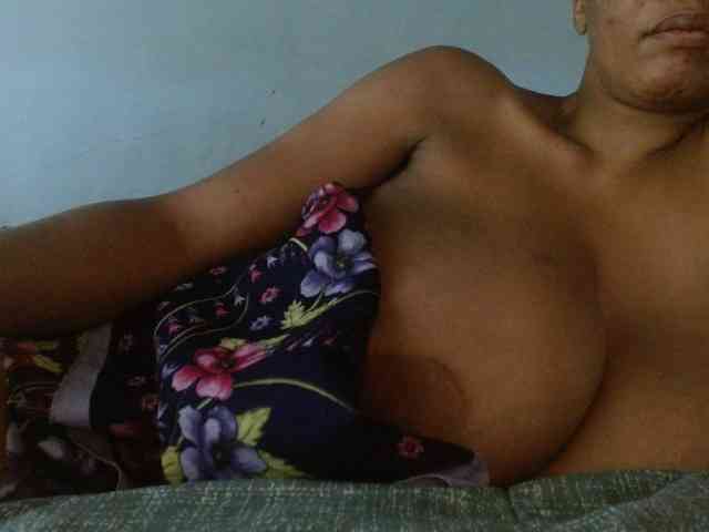 diamondboobs44dddx webcam