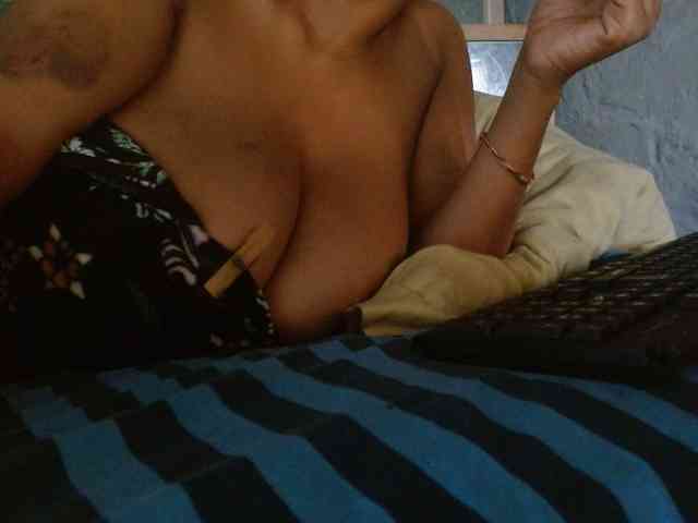 diamondboobs44dddx webcam