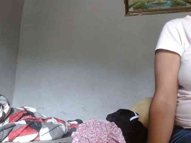 diamondboobs44dddx webcam