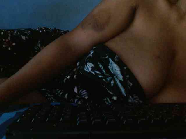 diamondboobs44dddx webcam