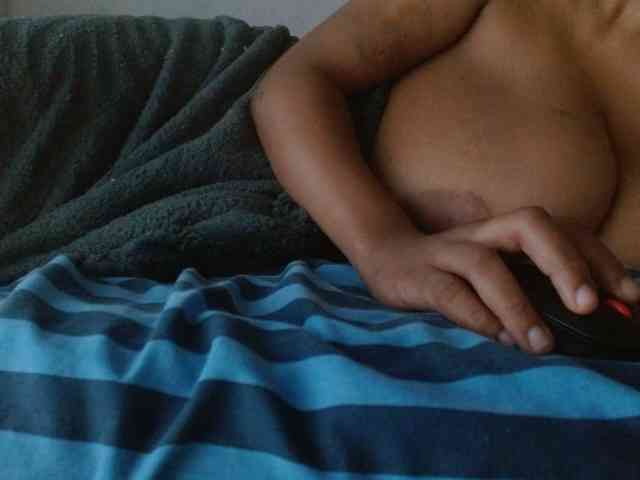 diamondboobs44dddx webcam