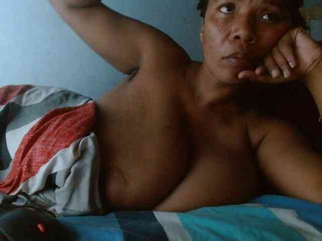 diamondboobs44dddx webcam