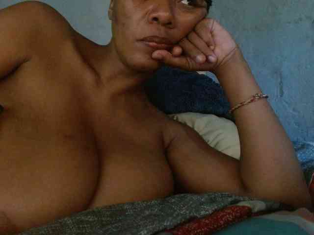 diamondboobs44dddx webcam