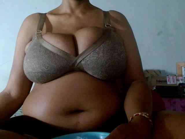 diamondboobs44dddx