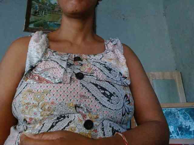 diamondboobs44dddx webcam