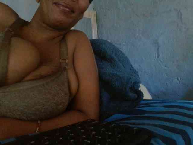 diamondboobs44dddx webcam