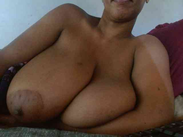 diamondboobs44dddx webcam