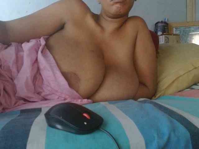 diamondboobs44dddx webcam