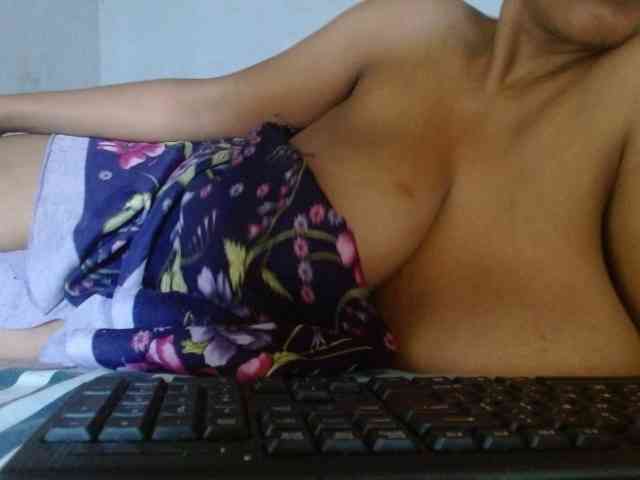 diamondboobs44dddx webcam