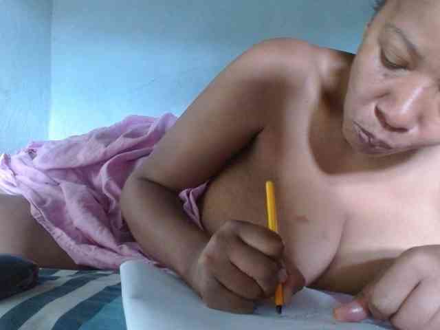 diamondboobs44dddx webcam