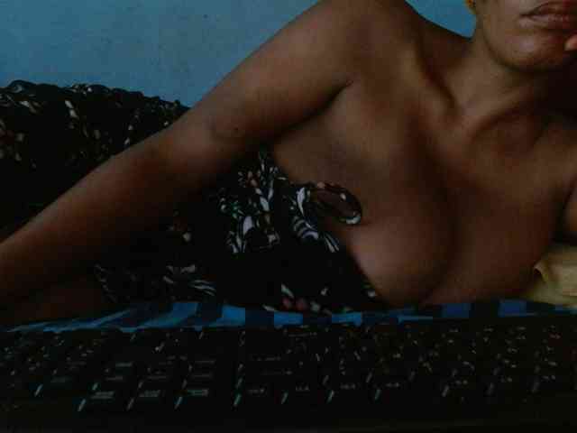 diamondboobs44dddx webcam