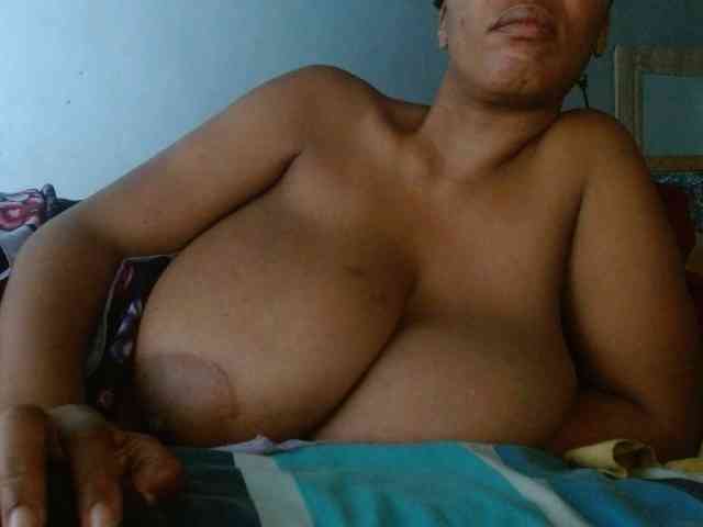 diamondboobs44dddx webcam