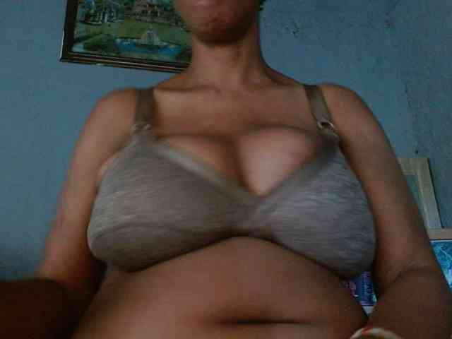 diamondboobs44dddx webcam