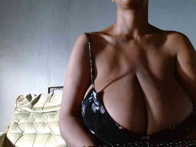 diamondboobs44dddx