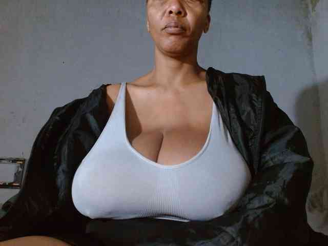diamondboobs44dddx