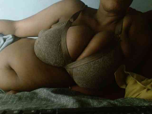 diamondboobs44dddx webcam