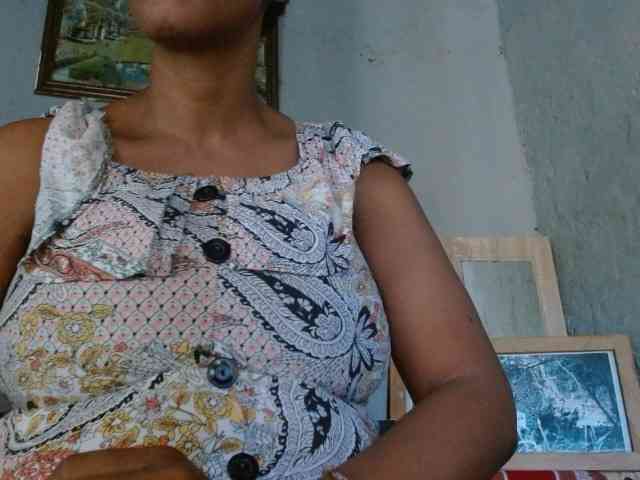 diamondboobs44dddx webcam