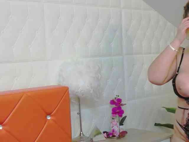 BelleInna webcam
