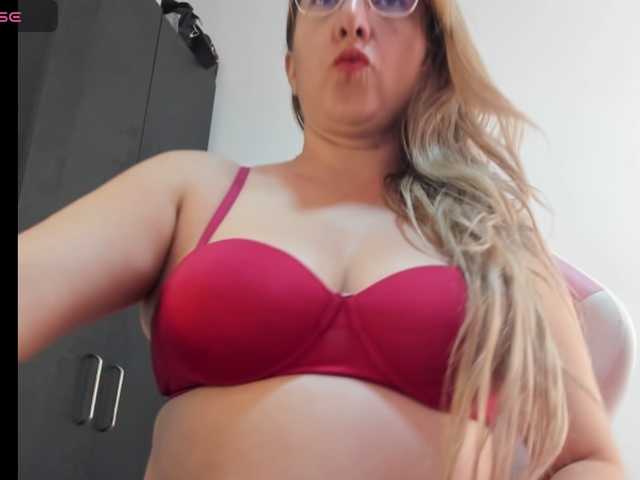chrystal85 live cam on BongaCams