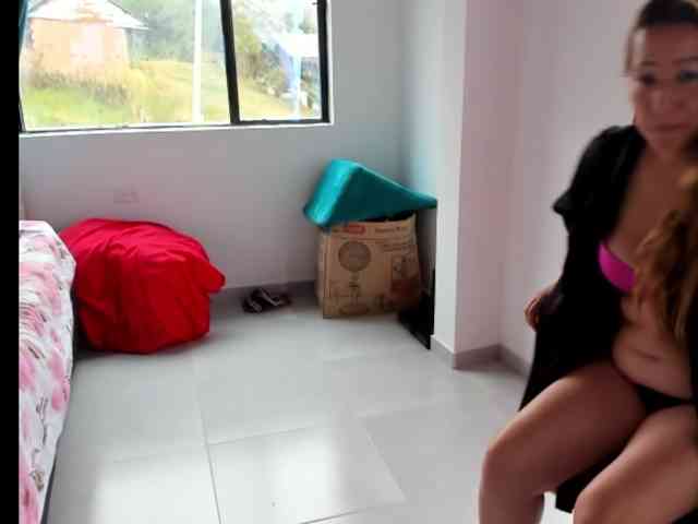 chrystal85 webcam
